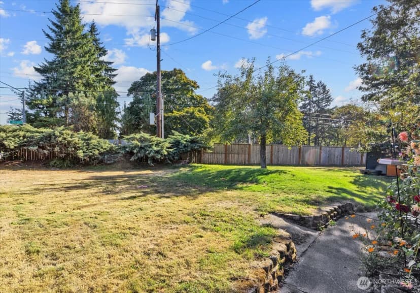 Property photo for 15852 B Street E, Tacoma photo 37