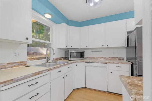 Property photo for 3975 Fischer Park Avenue Ne, Bremerton photo 5