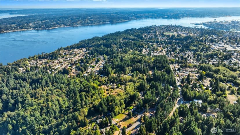 Property photo for 3975 Fischer Park Avenue Ne, Bremerton photo 3