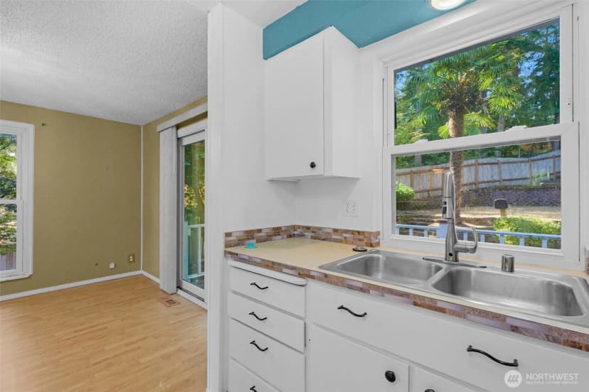 Property photo for 3975 Fischer Park Avenue Ne, Bremerton photo 8