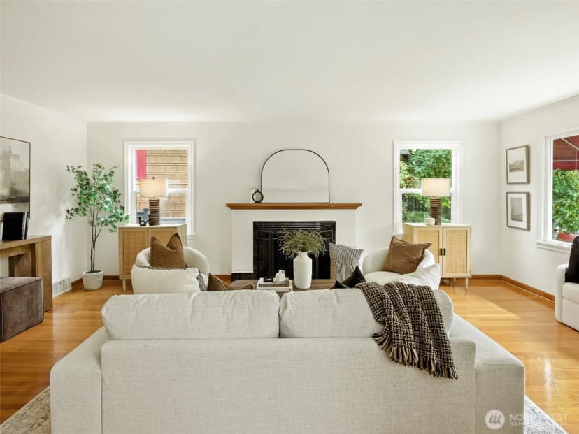 Property photo for 314 Ne 82nd Street, Seattle photo 6
