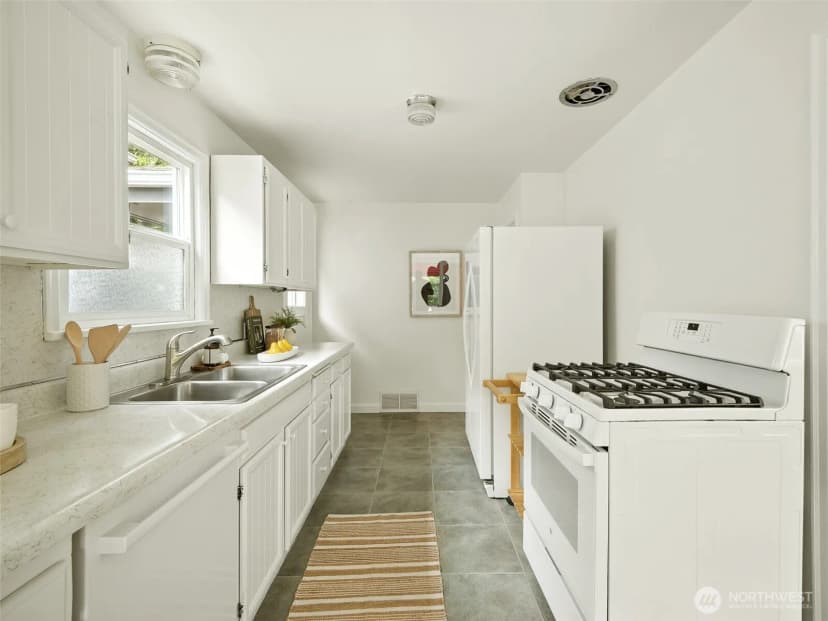 Property photo for 314 Ne 82nd Street, Seattle photo 10
