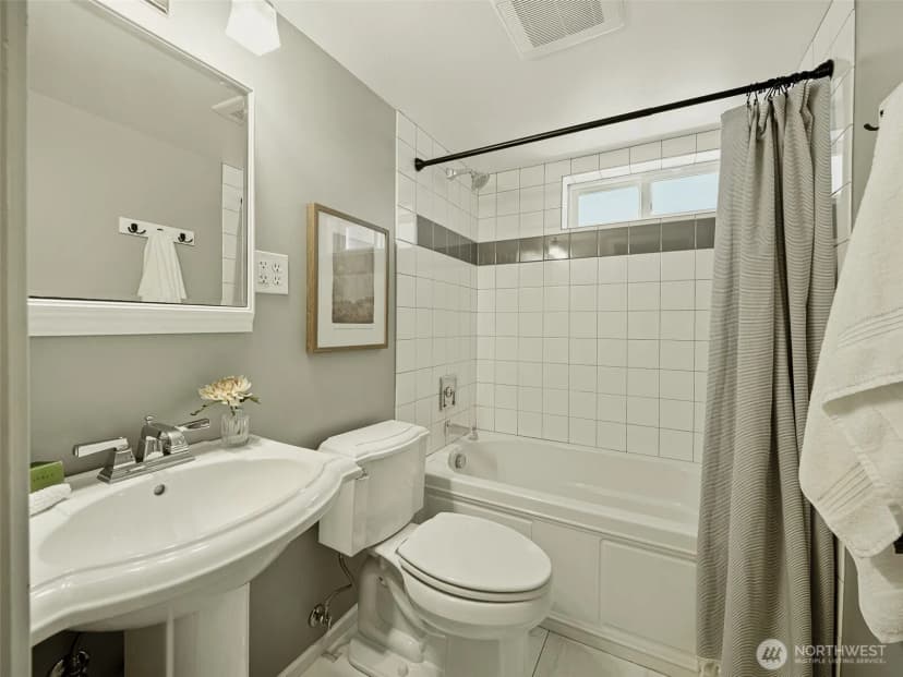 Property photo for 314 Ne 82nd Street, Seattle photo 26