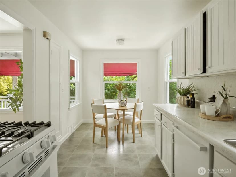 Property photo for 314 Ne 82nd Street, Seattle photo 12