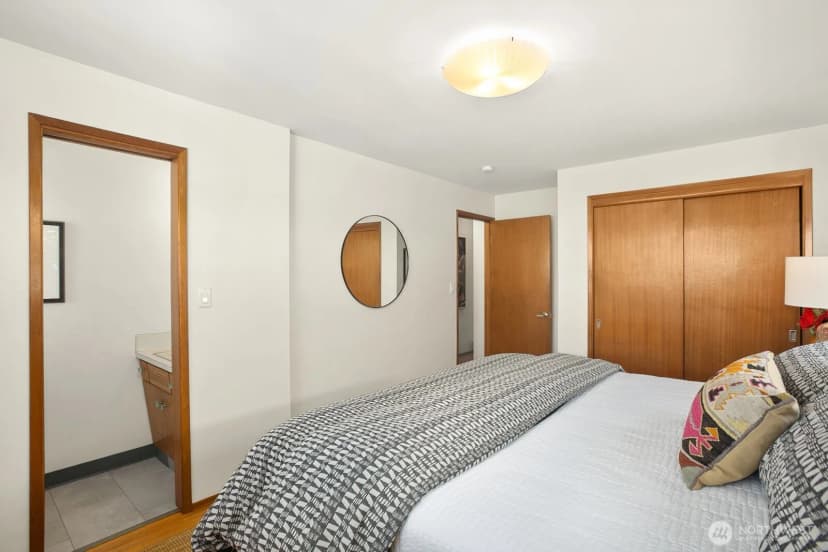 Property photo for 6024 48th Ave Sw, Seattle photo 11