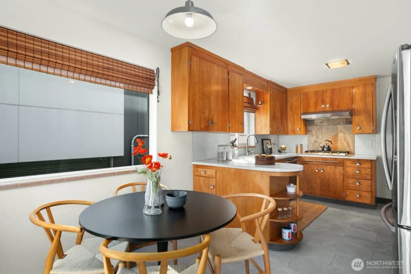 Property photo for 6024 48th Ave Sw, Seattle photo 6