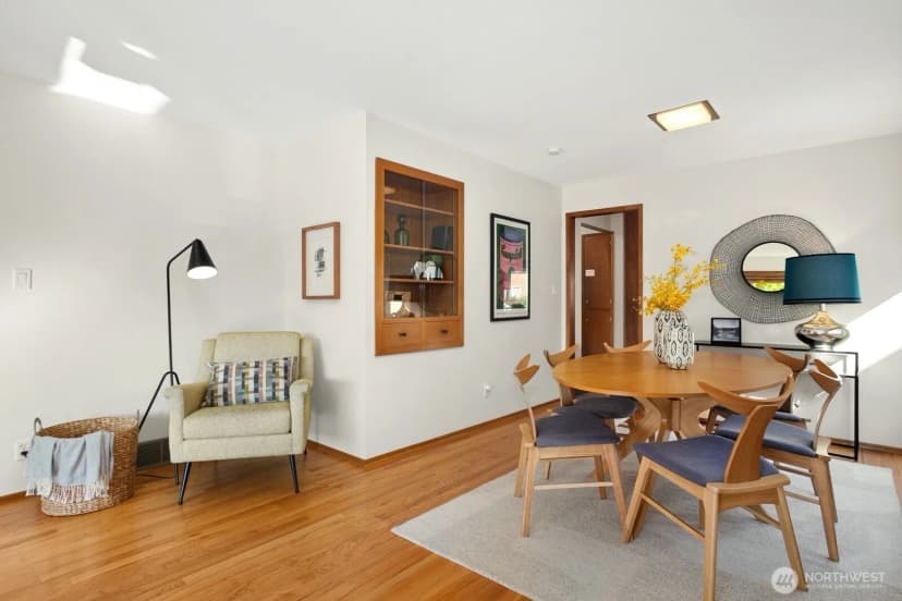 Property photo for 6024 48th Ave Sw, Seattle photo 4