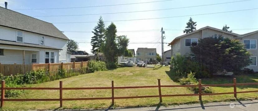 Property photo for 1409 E Marine View Drive, Everett photo 3