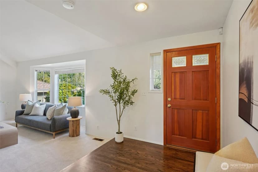 Property photo for 2229 Ilwaco Avenue Ne, Renton photo 4