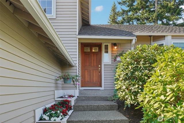 Property photo for 2229 Ilwaco Avenue Ne, Renton photo 3