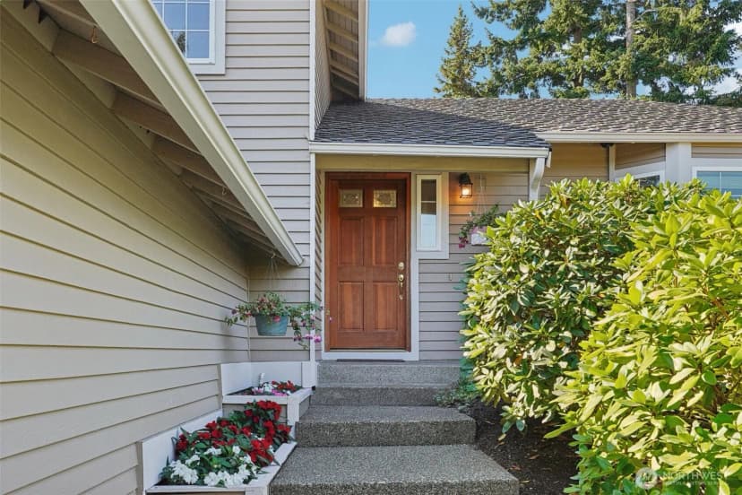 Property photo for 2229 Ilwaco Avenue Ne, Renton photo 3