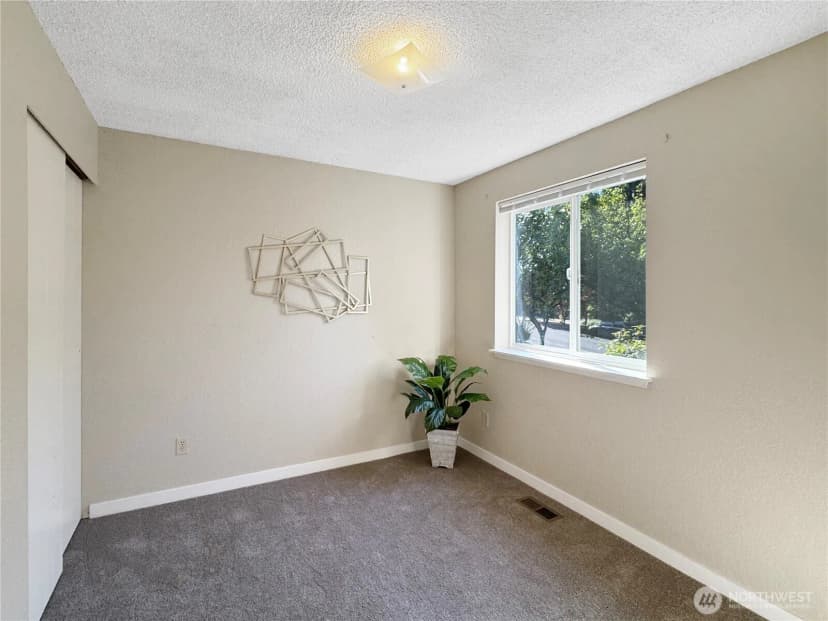 Property photo for 1814 Monterey Avenue Ne, Renton photo 16