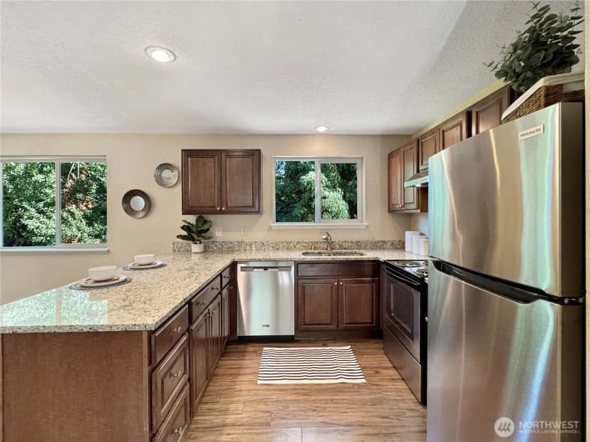 Property photo for 1814 Monterey Avenue Ne, Renton photo 8
