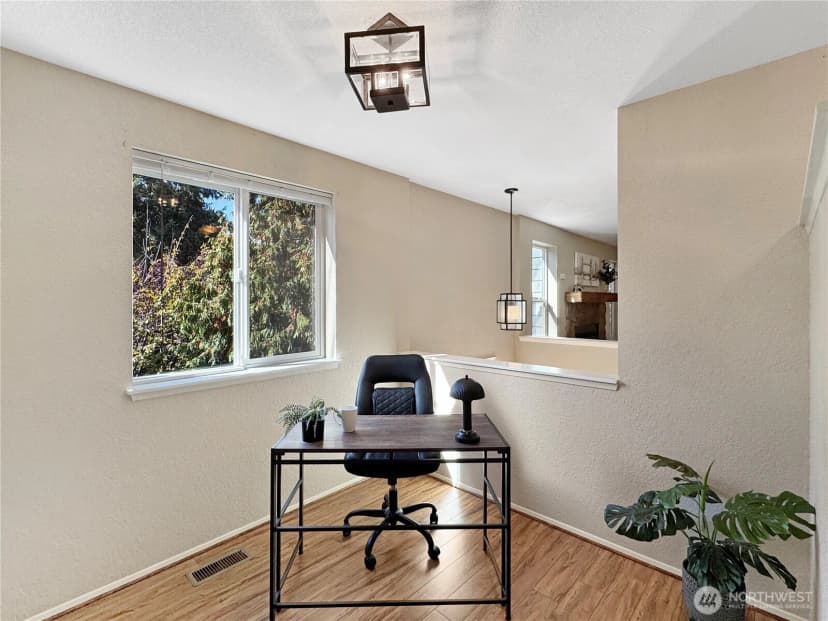 Property photo for 1814 Monterey Avenue Ne, Renton photo 12