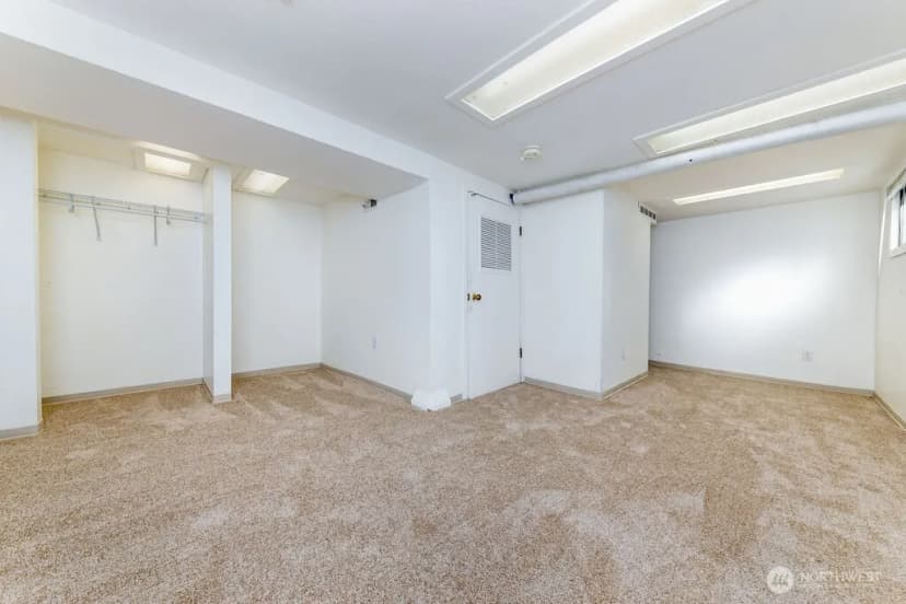 Property photo for 15324 4th Avenue Sw, Burien photo 13