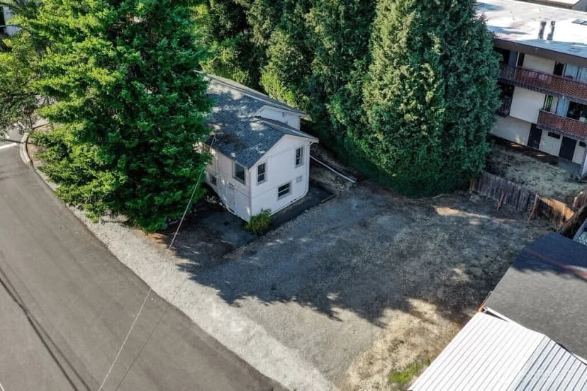 Property photo for 15324 4th Avenue Sw, Burien photo 25