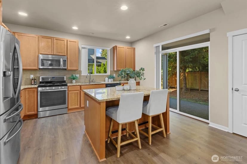 Property photo for 923 207th Street Sw, Lynnwood photo 10