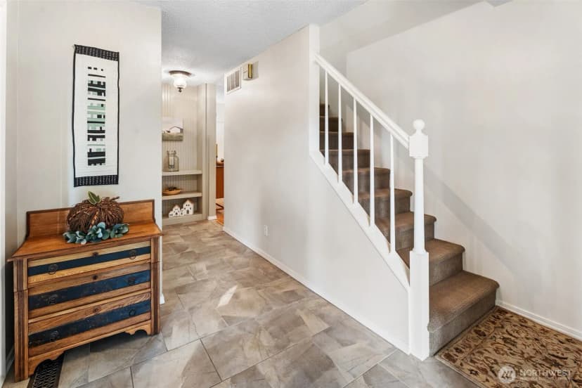 Property photo for 9 N Elliott Avenue, Wenatchee photo 3