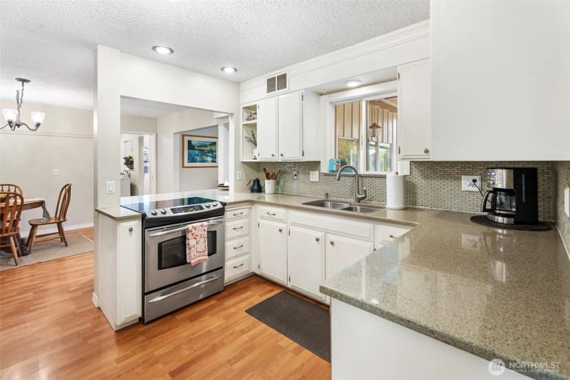 Property photo for 9 N Elliott Avenue, Wenatchee photo 8