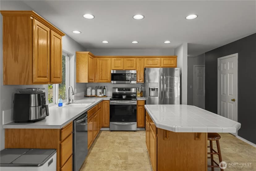 Property photo for 6501 60th Street W, University Place photo 16
