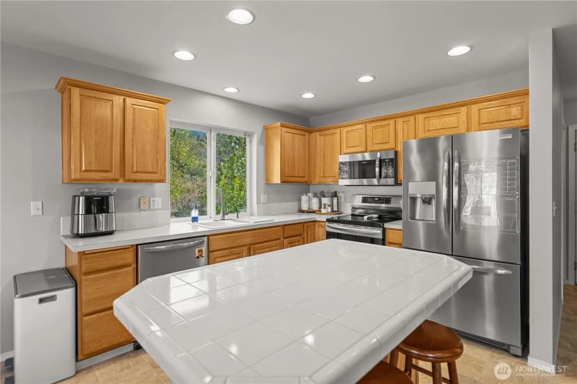 Property photo for 6501 60th Street W, University Place photo 17