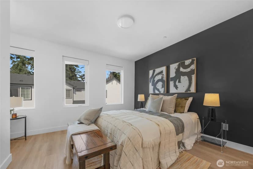 Property photo for 18521 1st Avenue Ne #b, Shoreline photo 22