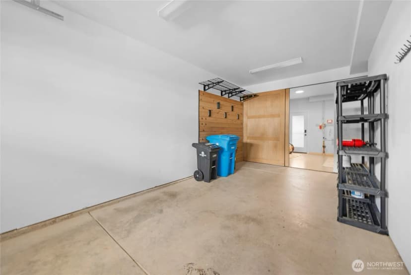 Property photo for 18521 1st Avenue Ne #b, Shoreline photo 27