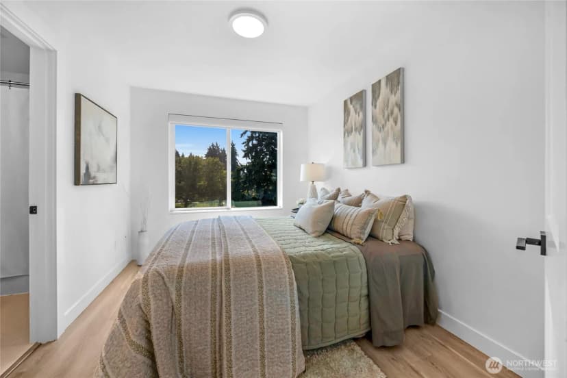 Property photo for 18521 1st Avenue Ne #b, Shoreline photo 17
