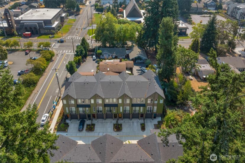 Property photo for 18521 1st Avenue Ne #b, Shoreline photo 34