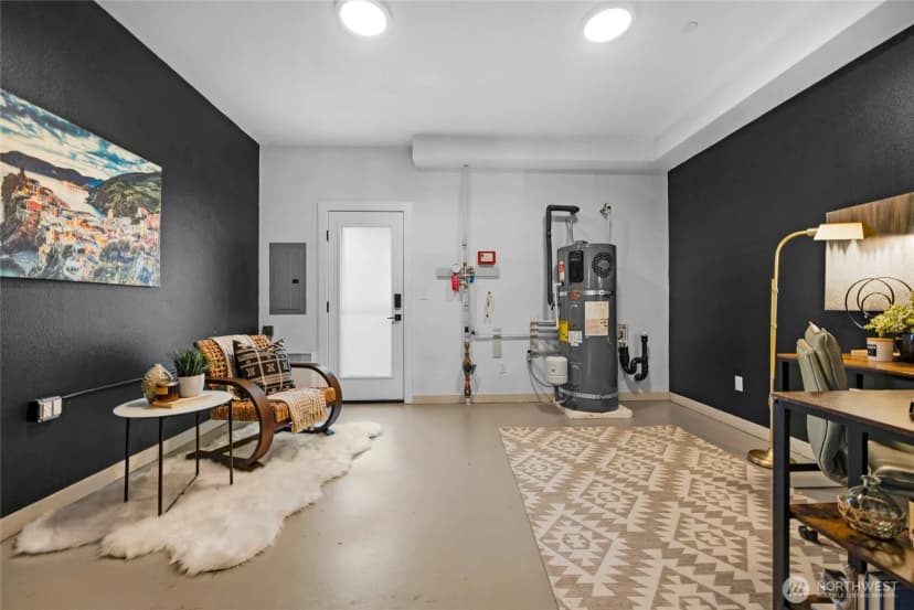 Property photo for 18521 1st Avenue Ne #b, Shoreline photo 28