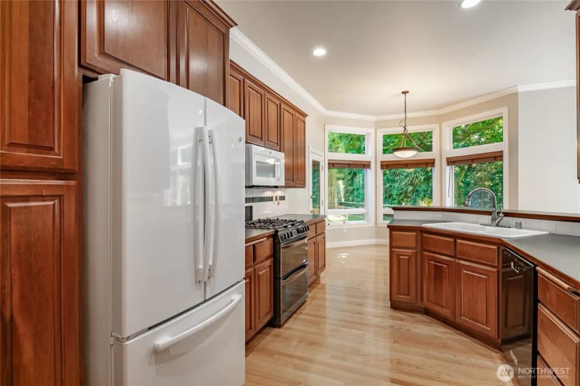 Property photo for 761 Sunrise Drive, Lynden photo 17