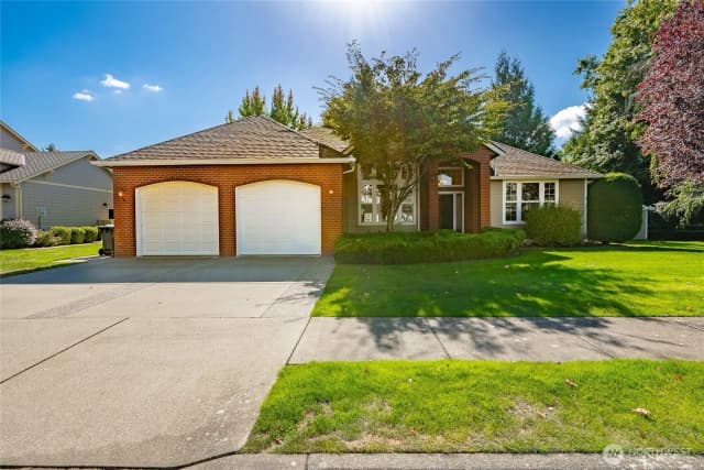 Property photo for 761 Sunrise Drive, Lynden photo 2
