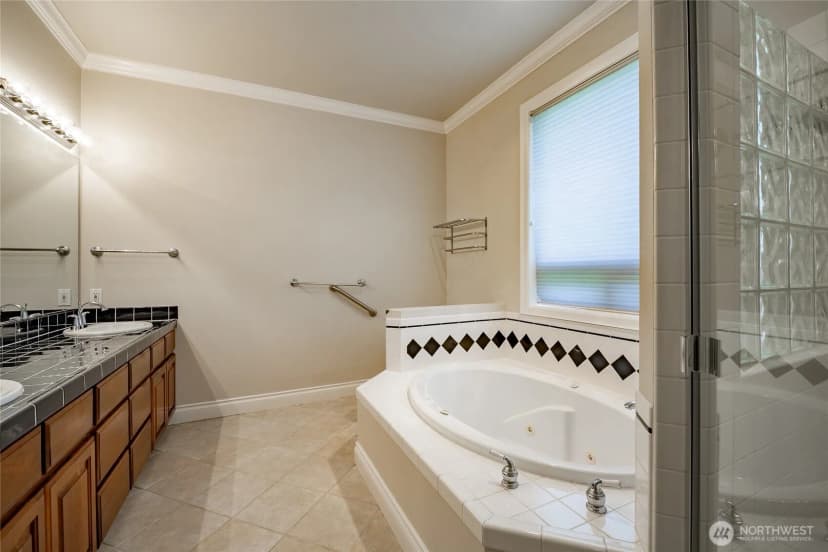 Property photo for 761 Sunrise Drive, Lynden photo 27