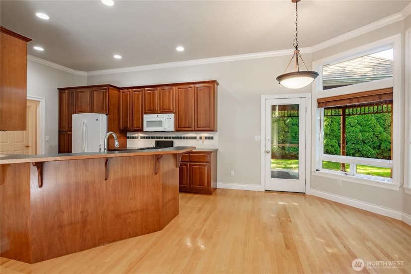 Property photo for 761 Sunrise Drive, Lynden photo 12