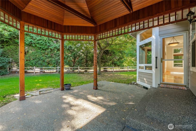 Property photo for 761 Sunrise Drive, Lynden photo 18