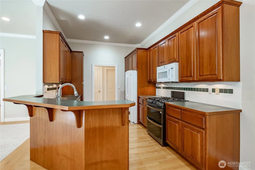 Property photo for 761 Sunrise Drive, Lynden photo 14