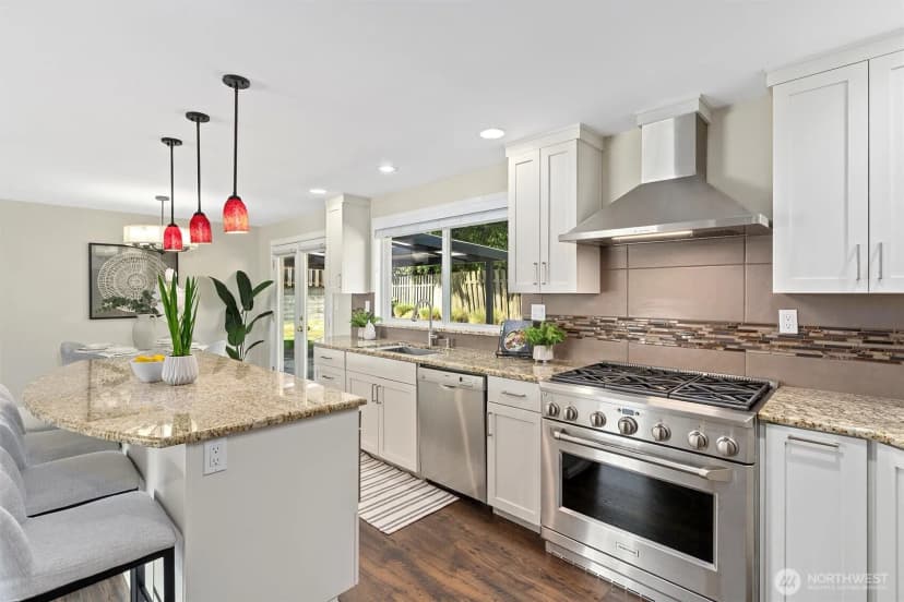 Property photo for 5722 Ne 182nd Street, Kenmore photo 13