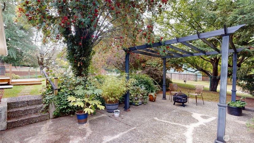 Property photo for 445 Sunnyhill Road W, Bremerton photo 24