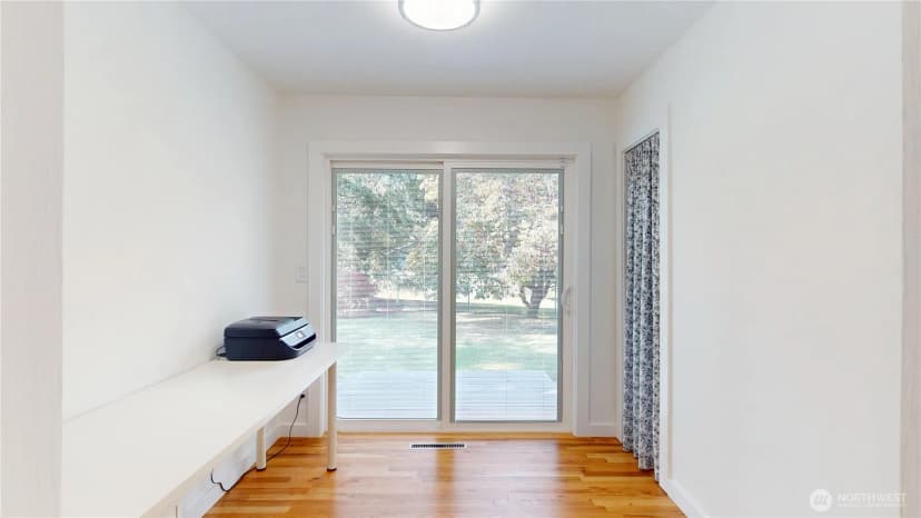 Property photo for 445 Sunnyhill Road W, Bremerton photo 8