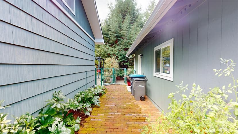 Property photo for 445 Sunnyhill Road W, Bremerton photo 31