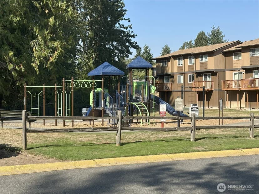 Property photo for 10127 5th Place Se, Lake Stevens photo 22