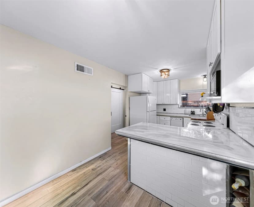 Property photo for 1428 Peace Portal Drive, Blaine photo 19