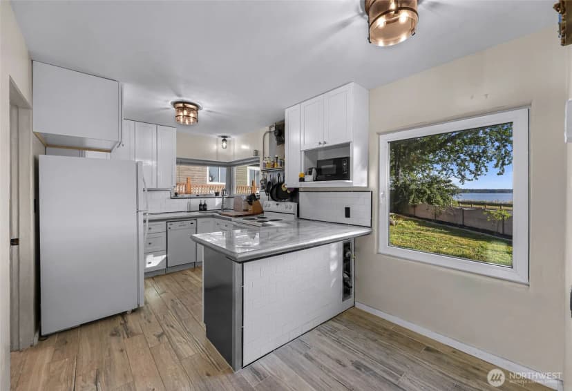 Property photo for 1428 Peace Portal Drive, Blaine photo 17
