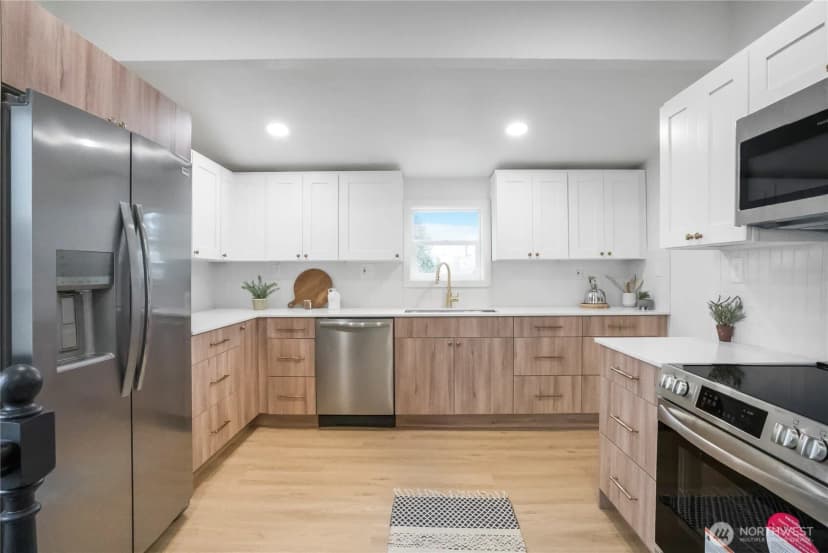 Property photo for 11853 12th Avenue S, Seattle photo 11