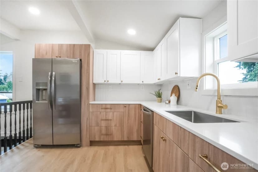 Property photo for 11853 12th Avenue S, Seattle photo 12