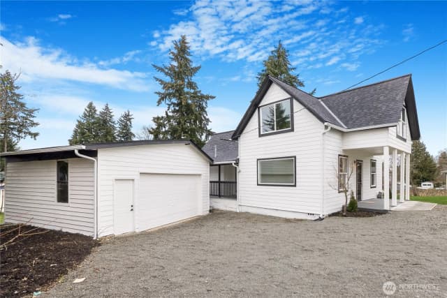 Property photo for 11853 12th Avenue S, Seattle photo 2