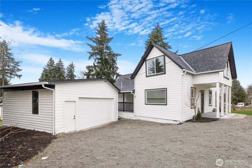 Property photo for 11853 12th Avenue S, Seattle photo 2