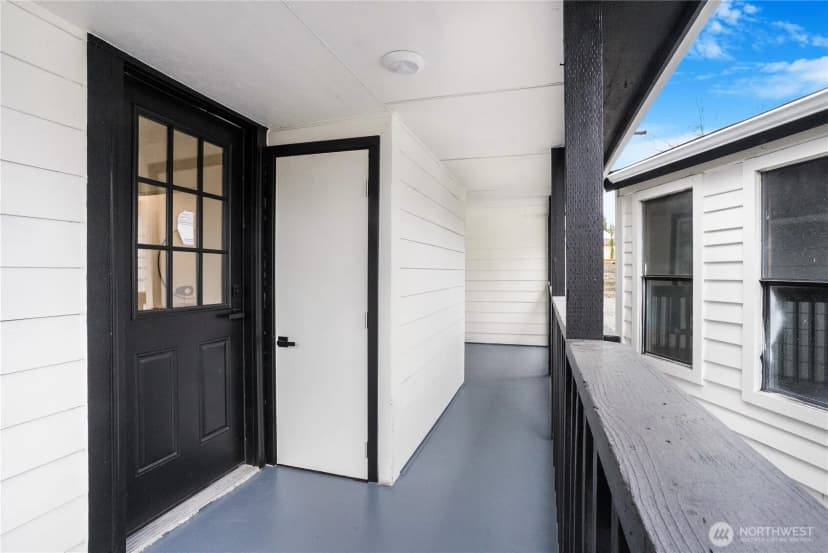 Property photo for 11853 12th Avenue S, Seattle photo 14