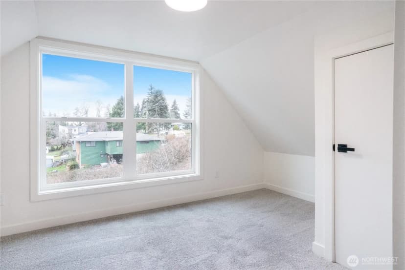 Property photo for 11853 12th Avenue S, Seattle photo 26