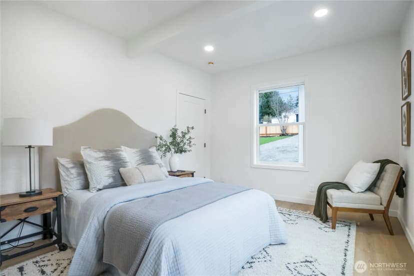 Property photo for 11853 12th Avenue S, Seattle photo 18